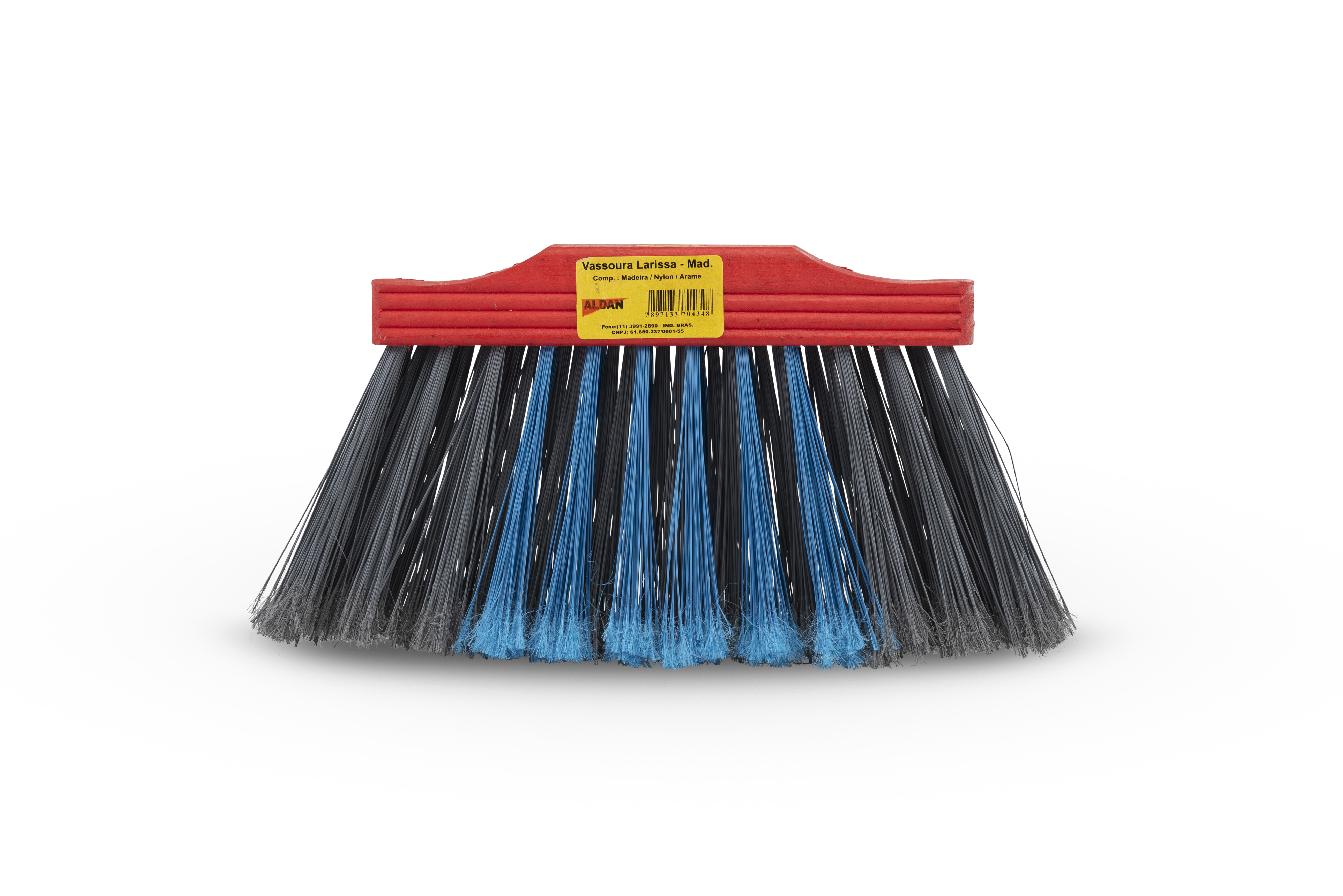 Vassoura Larissa Madeira